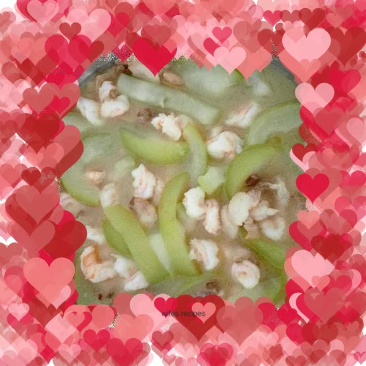 Shrimp and courgette stew