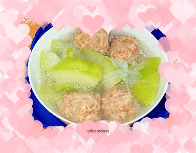 Pork balls, winter melon and vermicelli soup