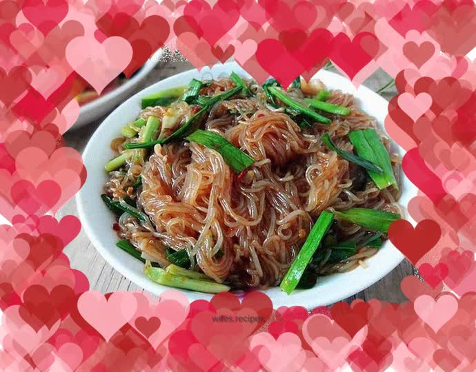 Fried Vermicelli with Green Garlic