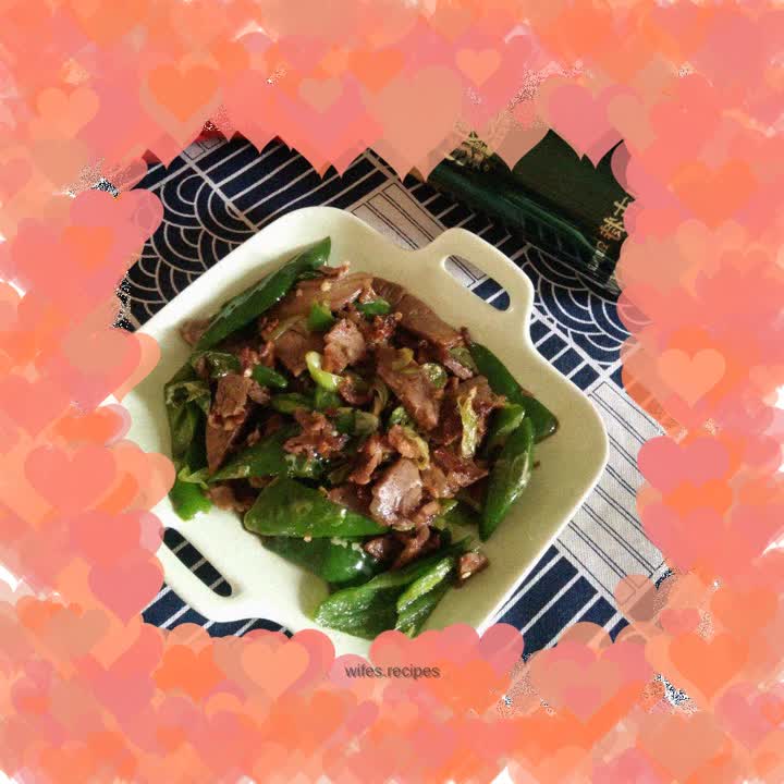 Stir-fried beef with wrinkled pepper