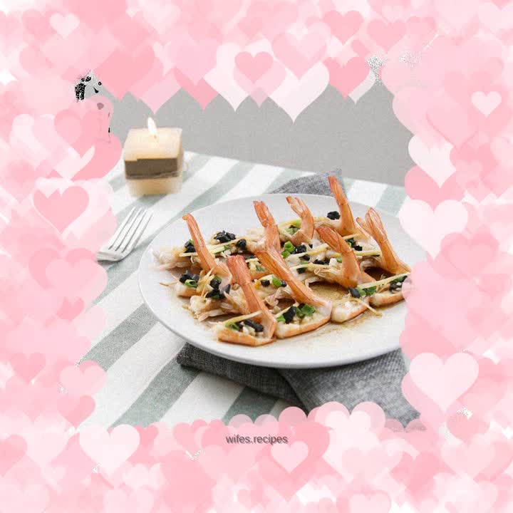 Black and white garlic steamed shrimp