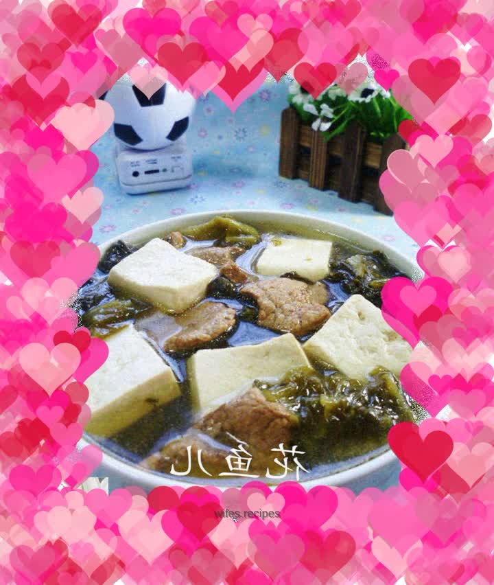 Lean pork slices, pickled cabbage and tofu soup