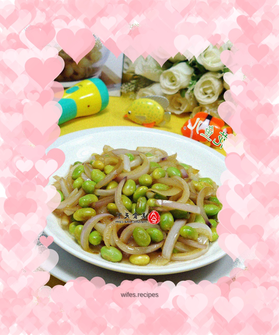 Fried edamame with onions