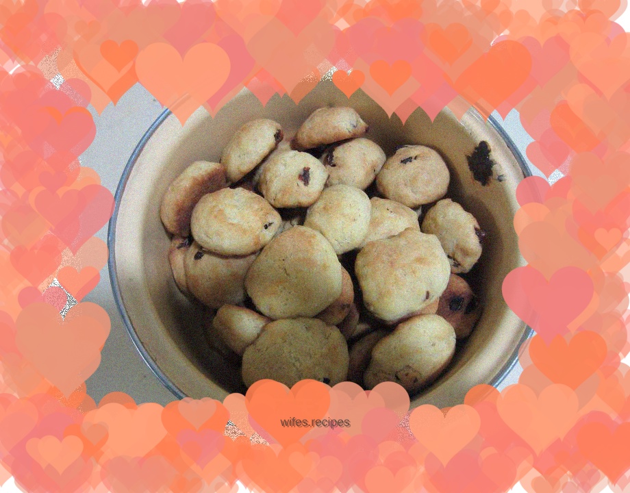 Dried raisin biscuits