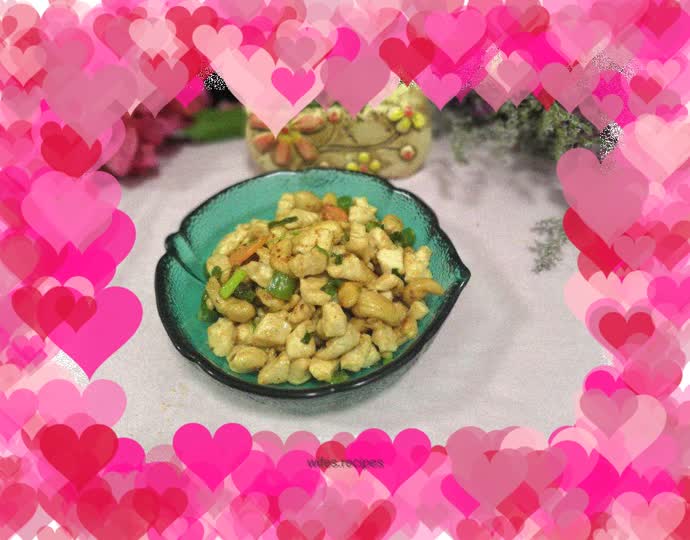 Stir-fried Chicken with Cashew Nuts