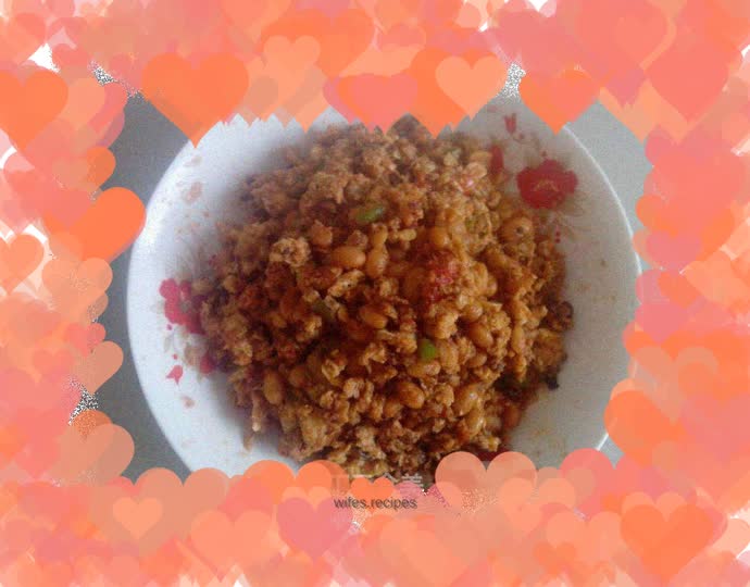 Scrambled eggs with black bean sauce