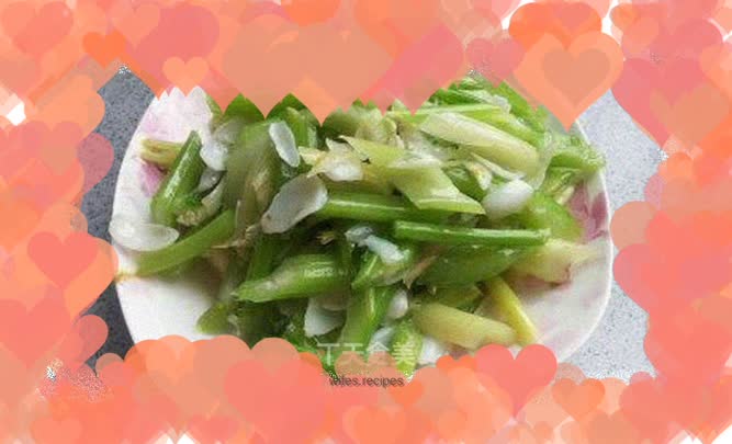 Stir-fried celery and lily