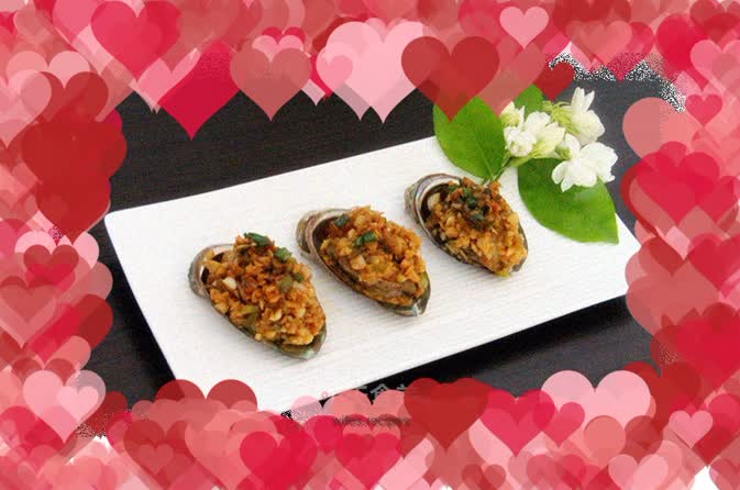 Steamed abalone with garlic vermicelli