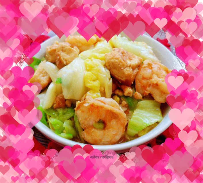 Stir-fried shrimp and tofu with cabbage