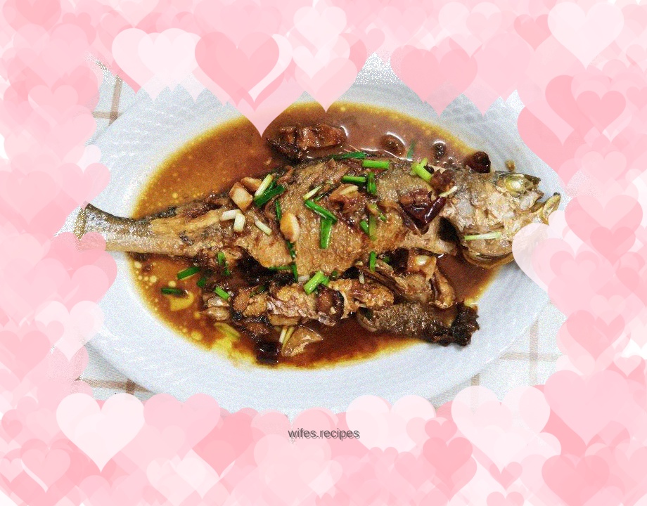 Braised yellow croaker