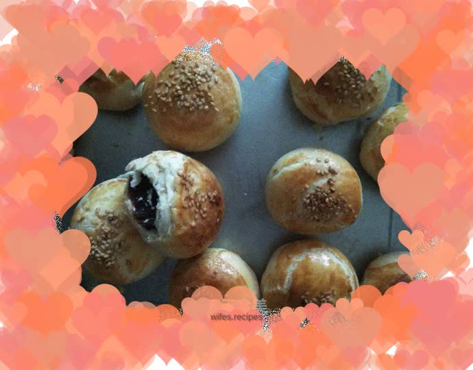 Crispy bean paste cake