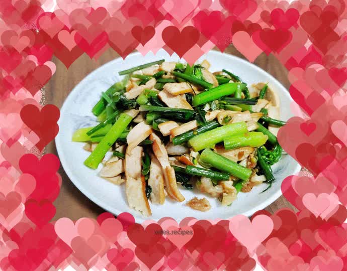 Stir-fried red cabbage with dried tofu