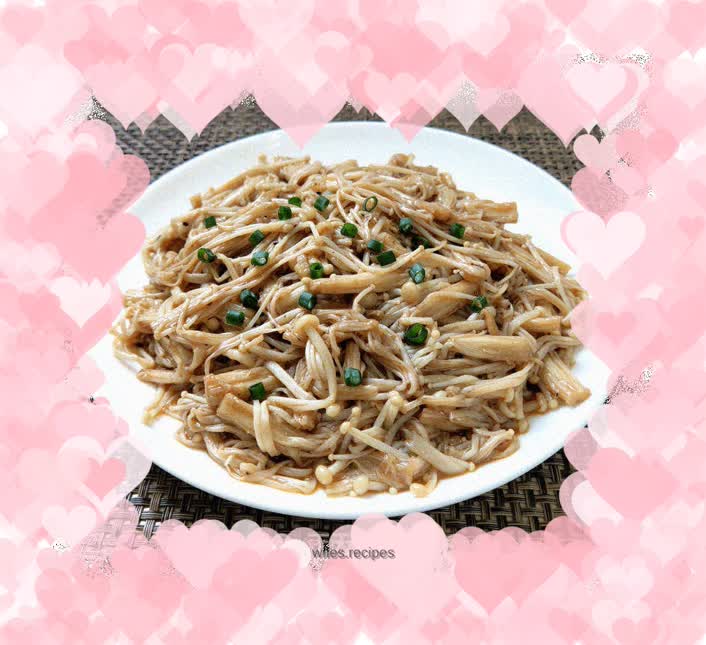 Stir-fried enoki mushrooms with black pepper sauce