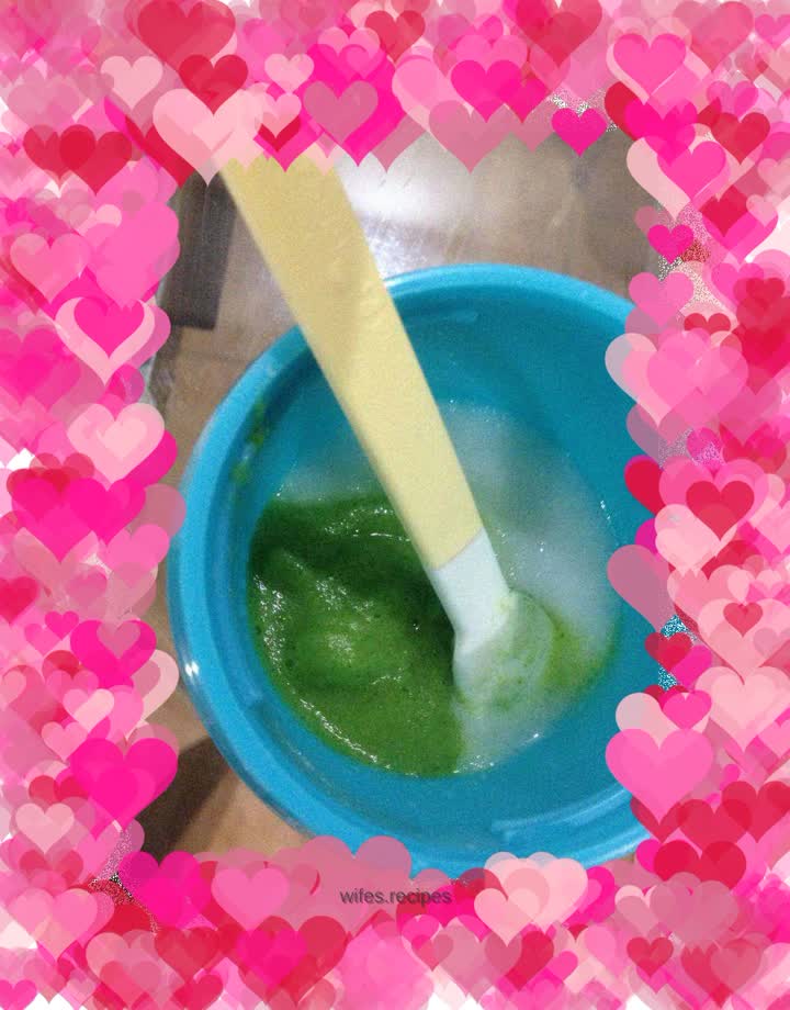 Baby food supplement broccoli puree