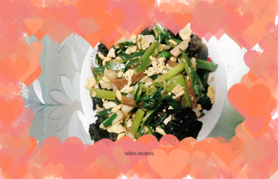 Super meal---fried pork with garlic, fungus, egg and