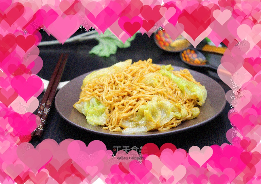 Fried noodles with cabbage