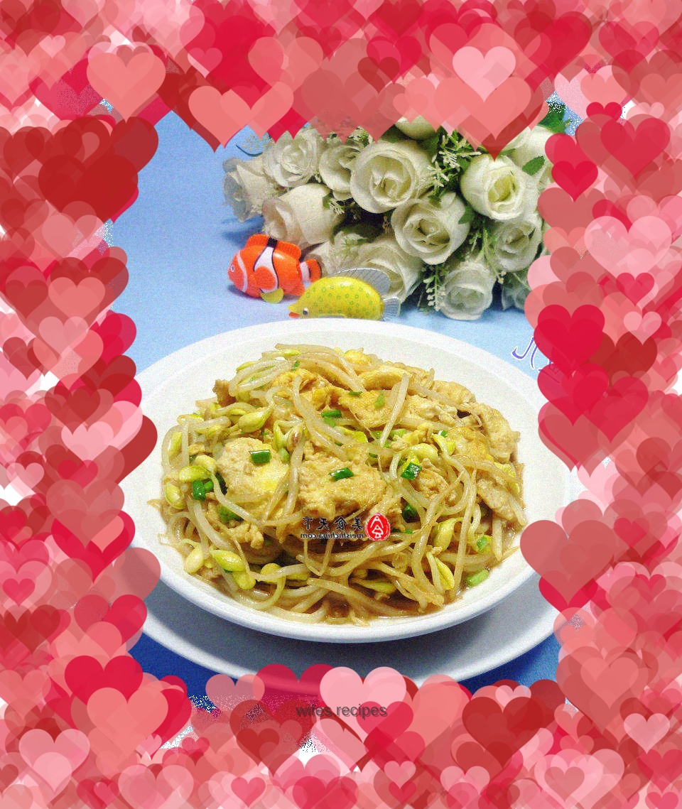 Stir-fried soybean sprouts with eggs