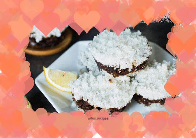 Steamed cake as beautiful as snow