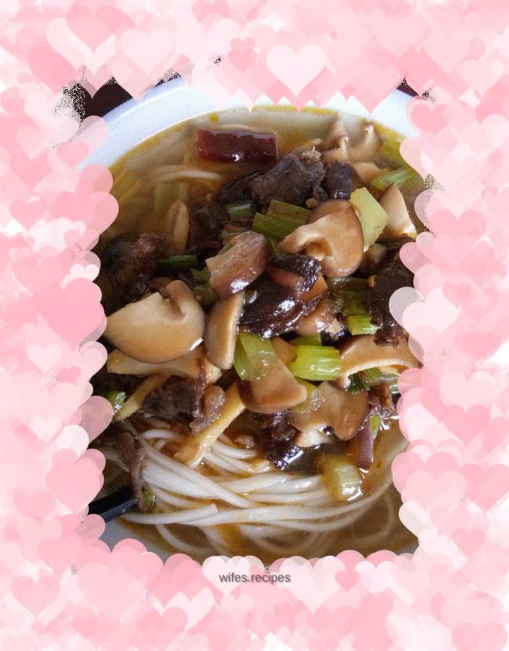 Mushroom Beef Noodles