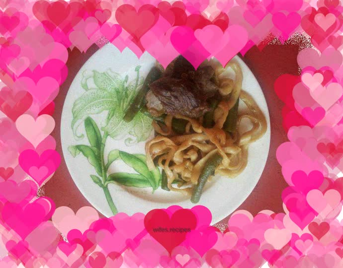 Braised noodles with spareribs and beans