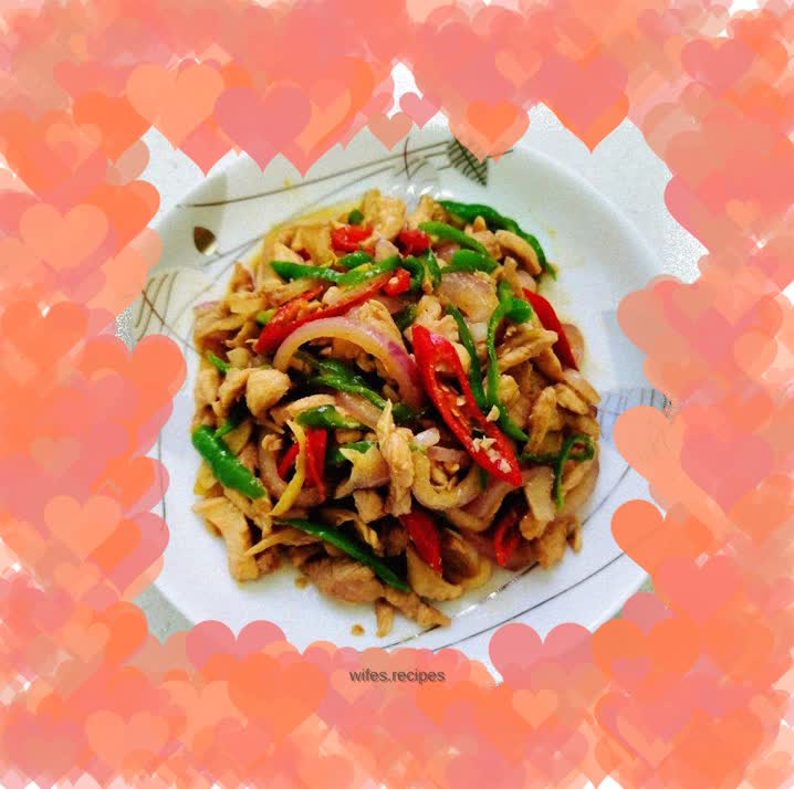 Stir-fried chicken tenders with green pepper and onion
