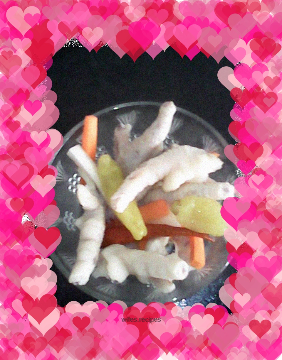 Appetizing Pickled Pepper Chicken Feet