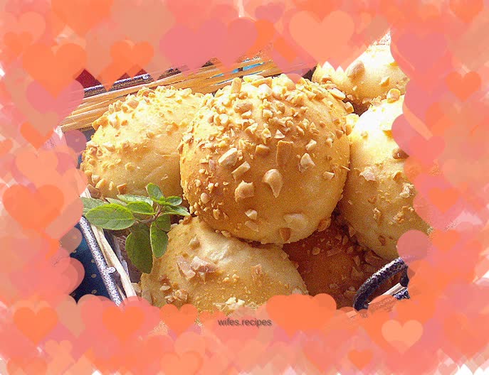 Milky Peanut Ball Bread