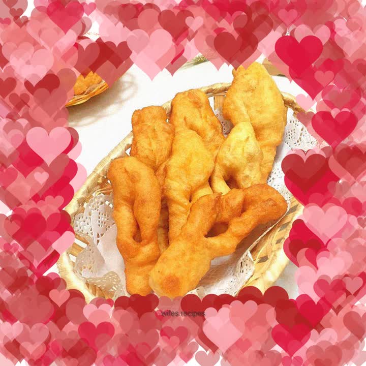 Twist-shaped fried dough sticks