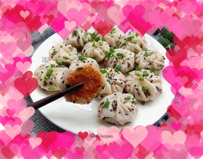 Pan-fried buns with dumpling wrappers