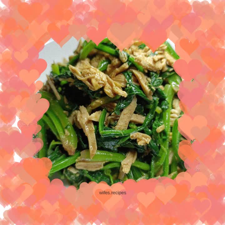 Boiled shredded pork mixed with spinach