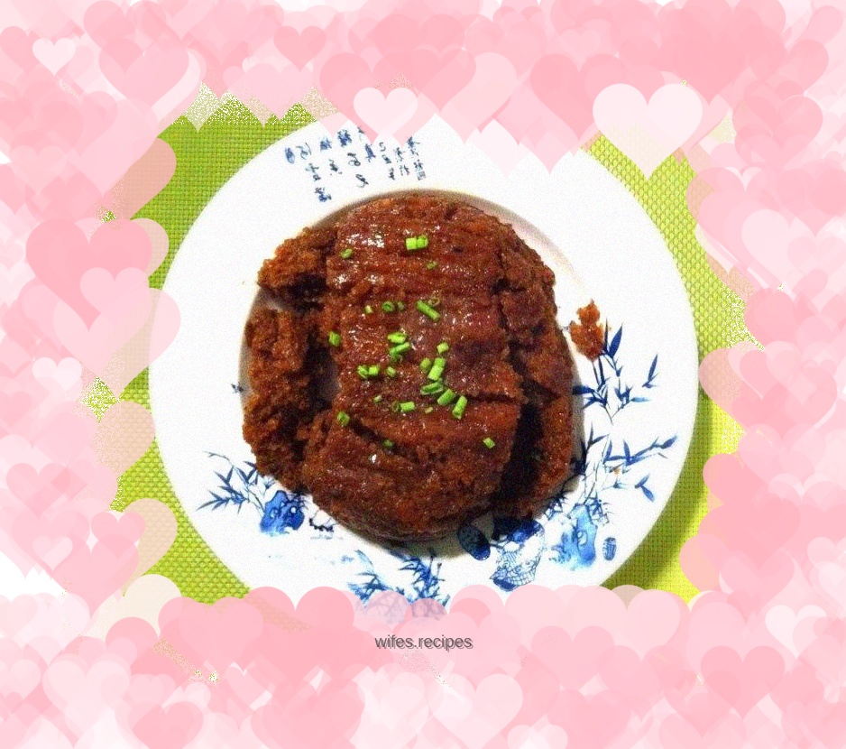 Bamboo-flavored rice flour steamed pork