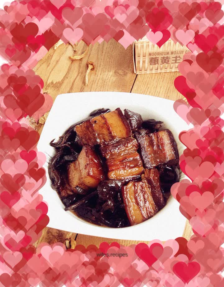 Braised Pork Belly with Wild Yellow Mushrooms