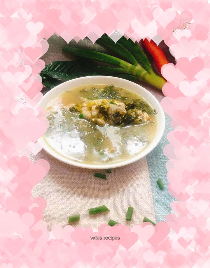 Pickled vegetable and yellow croaker soup