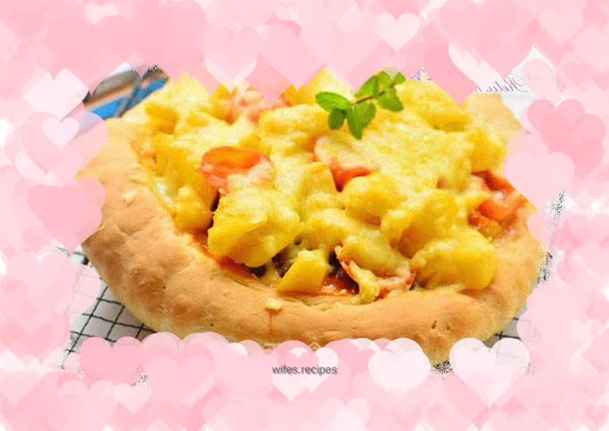 Pineapple Pizza with Thousand Island Sauce