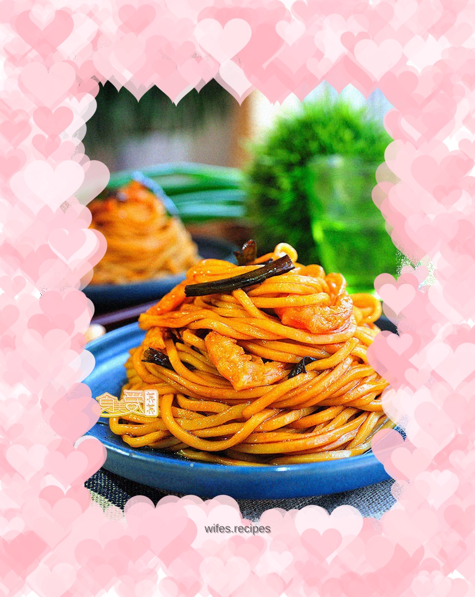 When the weather is hot, have a bowl of classic Shanghai-style noodles with onion oil