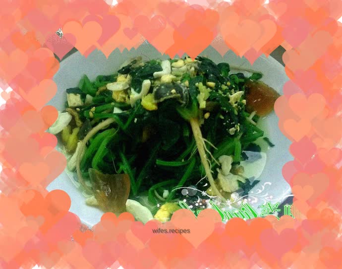 Salted egg and preserved egg soup with spinach