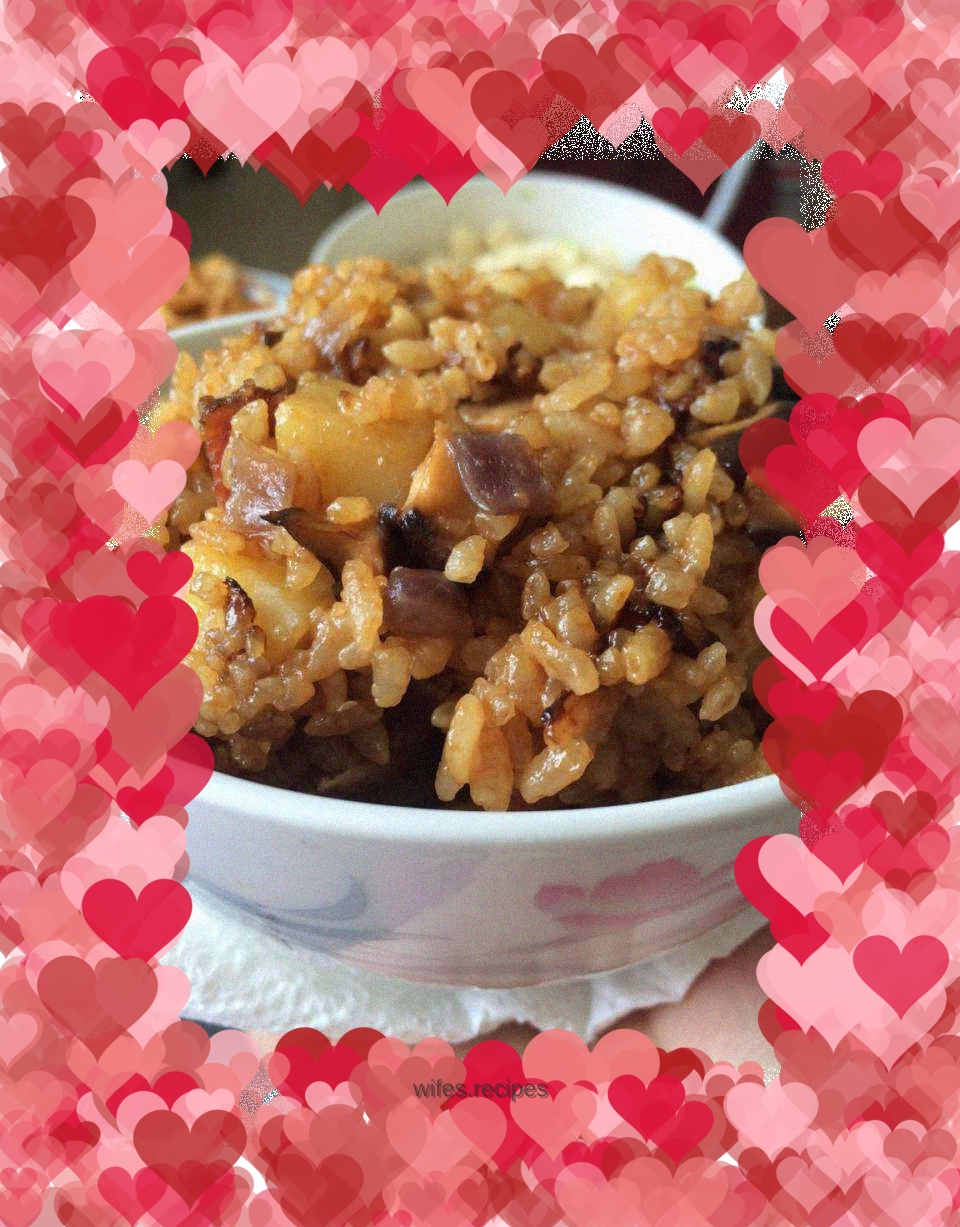 Vegetables and rice in one pot - rice with bacon, potatoes and mushrooms