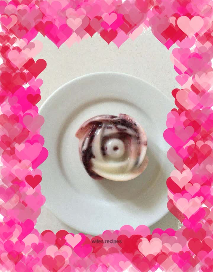 Homemade yogurt popsicles