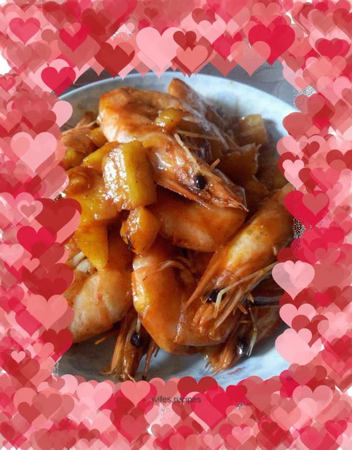 Fried prawns with pineapple