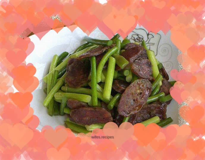 Stir-fried sausage and garlic sprouts