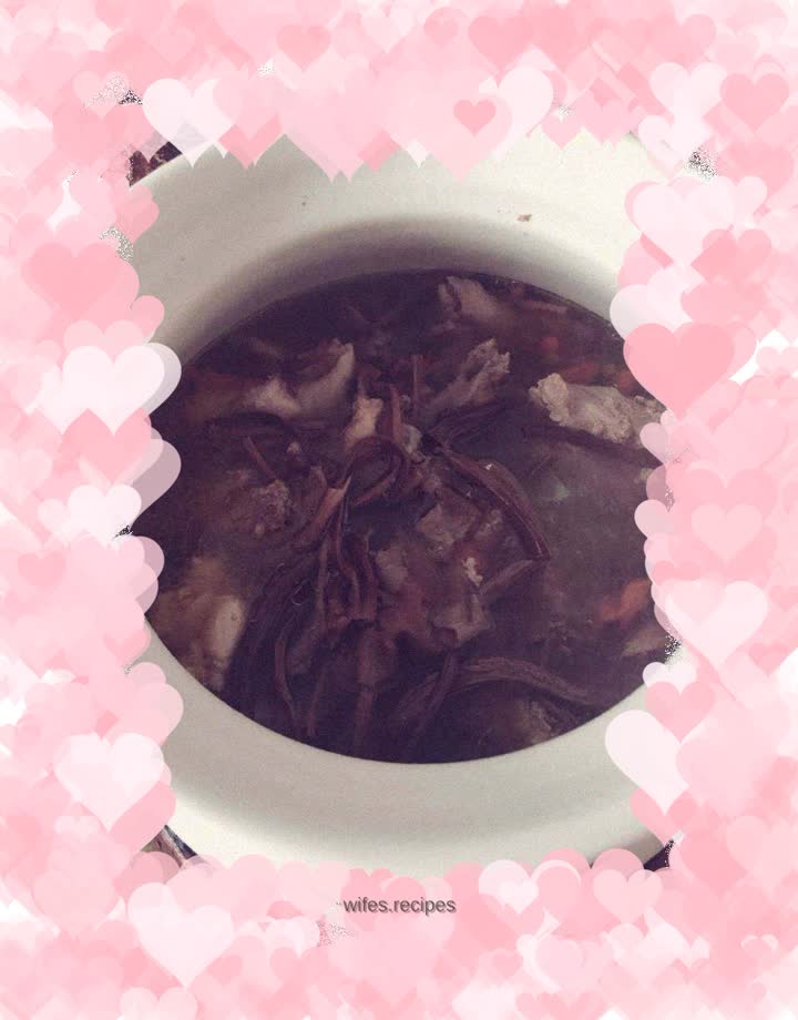 Tea tree mushroom and chicken soup