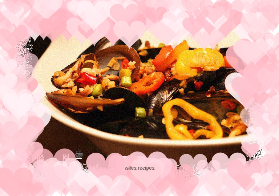 Fried mussels with black pepper