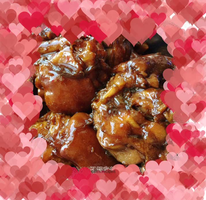 Braised pork trotters