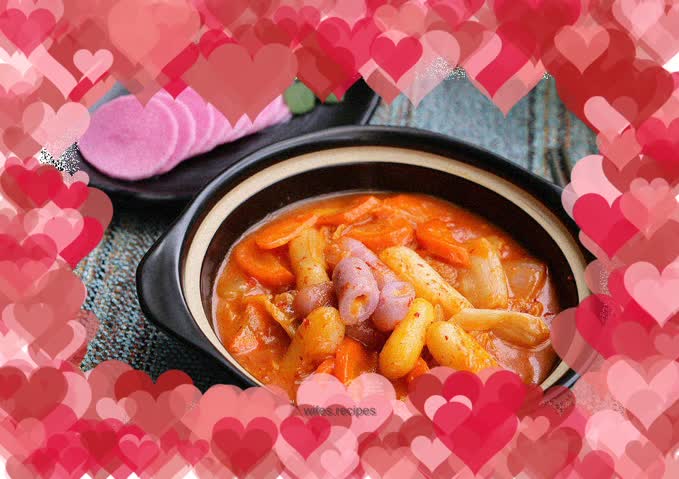 Spicy cabbage and sesame rice cake