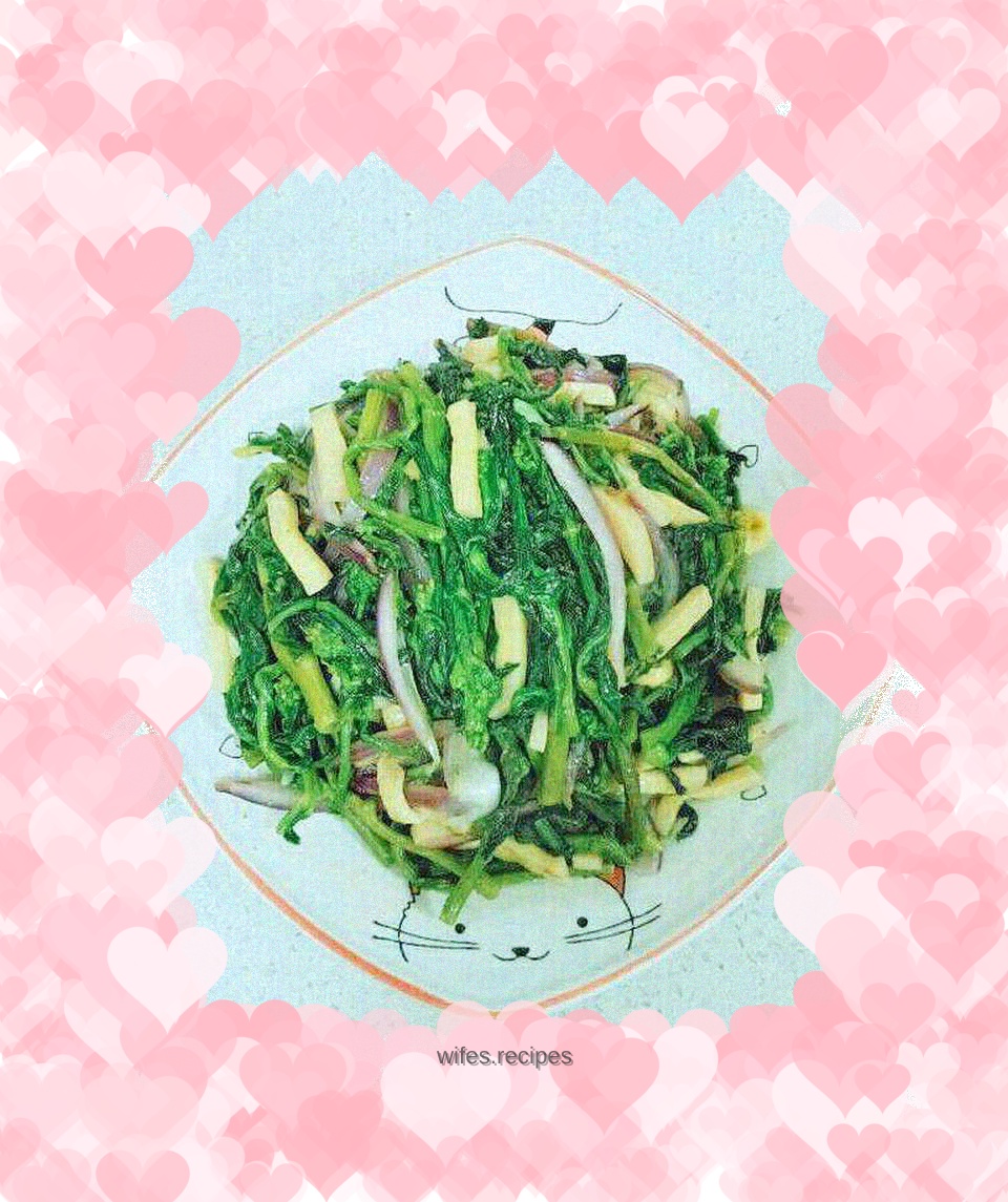 Stir-fried king oyster mushrooms and olives