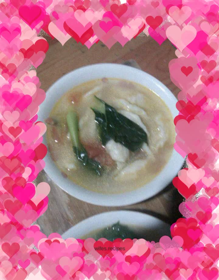 Tomato and vegetable pimple soup