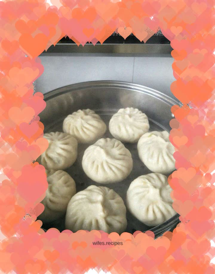 White radish, vermicelli and meat buns