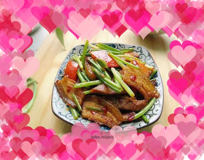 Twice-cooked pork with chives and moss