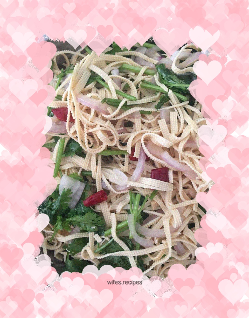 Mixed dry tofu shreds