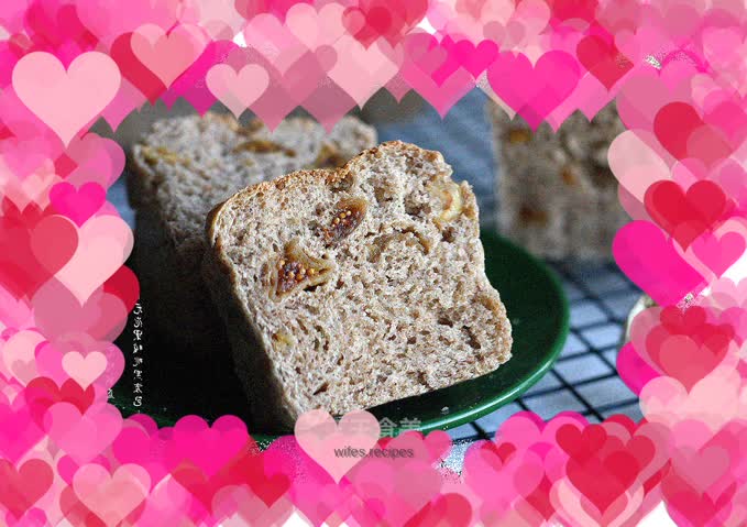 Oil-free, sugar-free, no-knead fig, walnut and rye buns